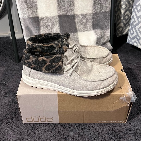 Cheetah print hey dudes - Picture 2 of 4